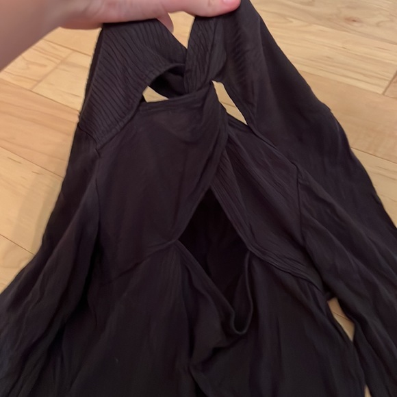 Hollister Black Slim Twist Back Ribbed Long Sleeve - Picture 6 of 7